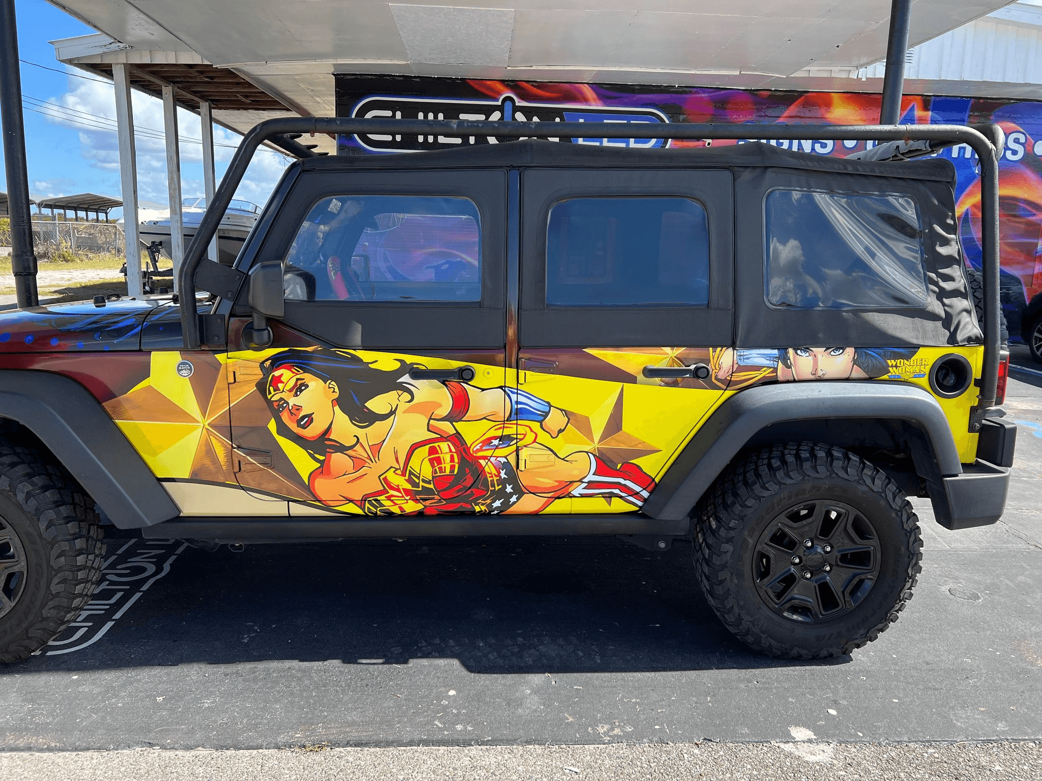 Anime Decal Car Design bei 10KWRAPS – Für individuelle Autoliebe