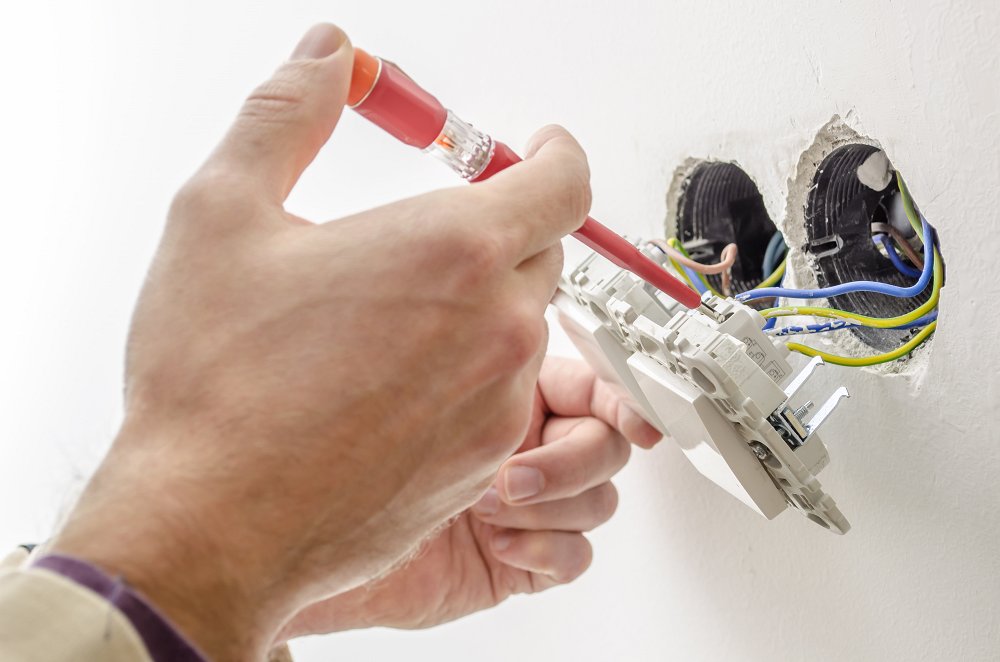 Erleben Sie erstklassigen Service und Support für Ihre Elektroprojekte!