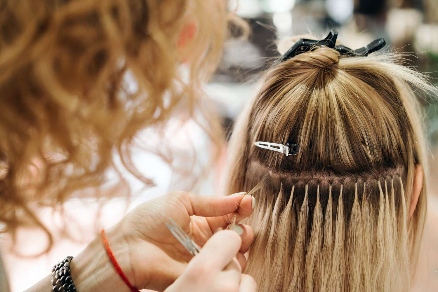 Bonding Extensions: Die Lösung für langes, volles Haar