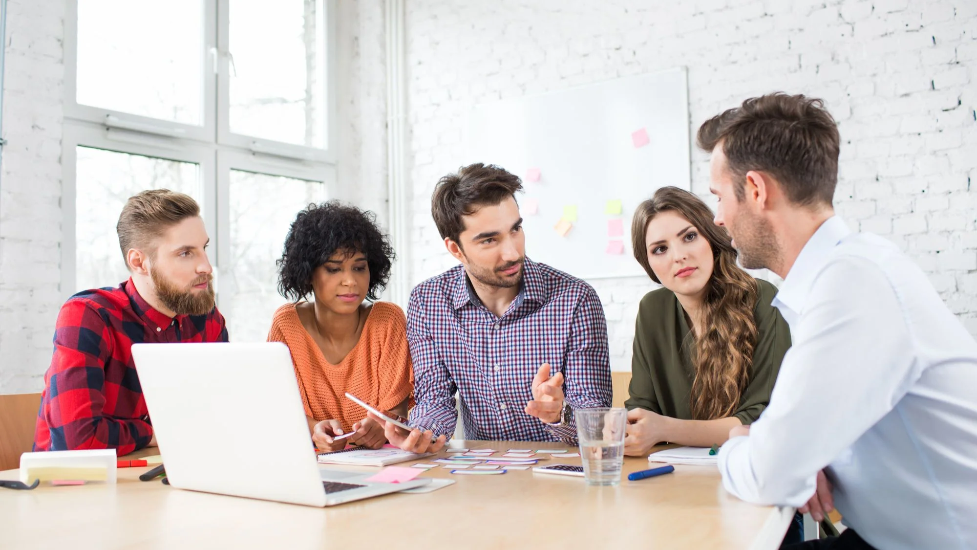 Kandidaten finden, die passen – mit erfahrenem Headhunter