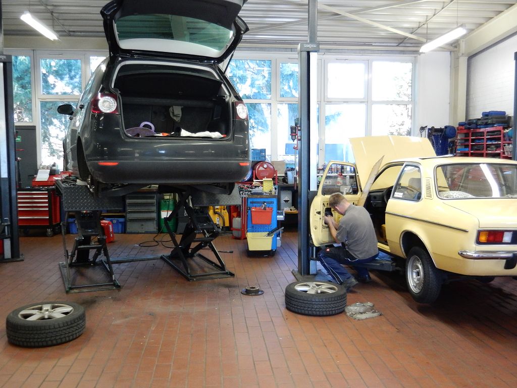 Autowerkstatt in der Nähe für Reifenwechsel und Inspektion – meister-job ist dein Partner
